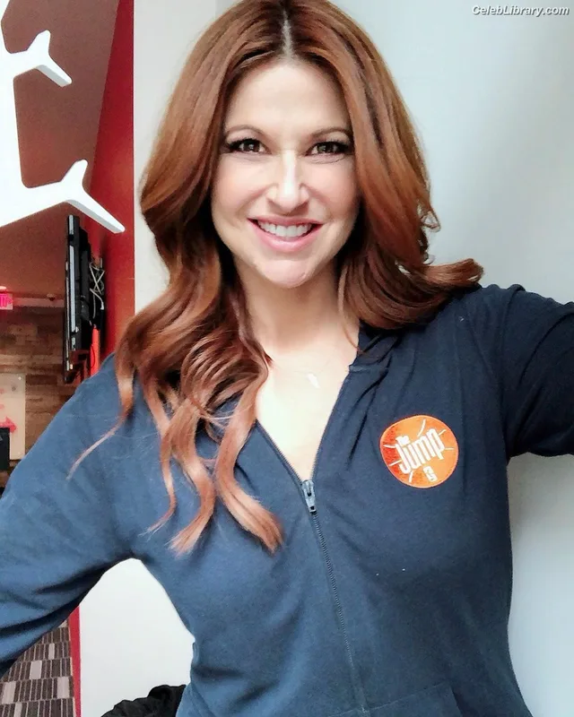 Rachel Nichols photo 1 of 91