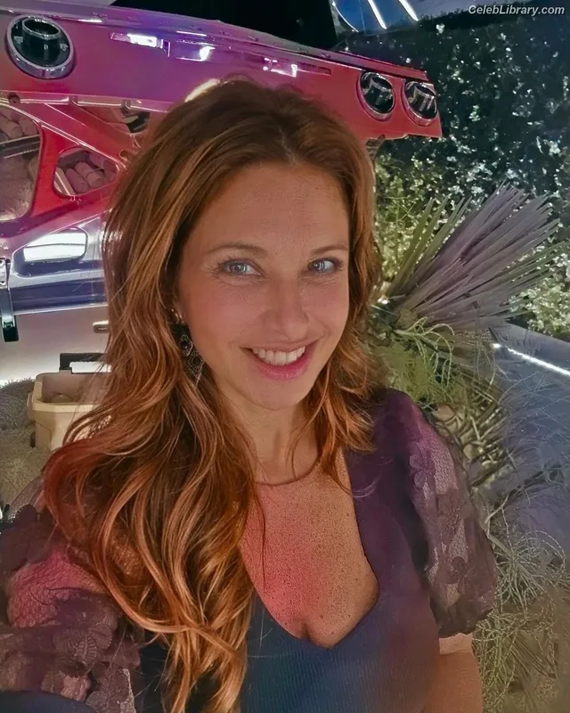 Rachel Nichols photo 8 of 91