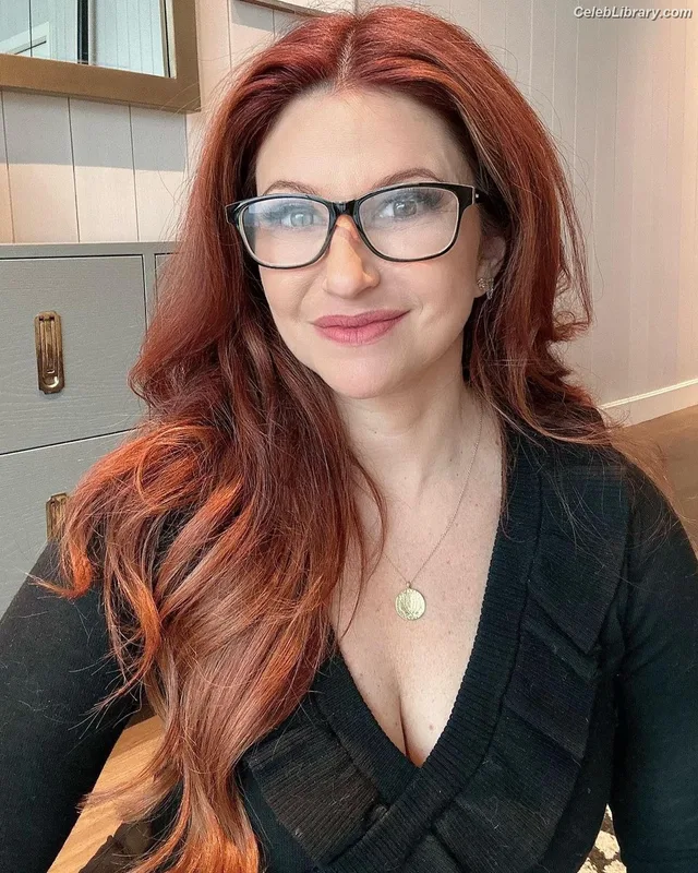 Rachel Nichols photo 17 of 91