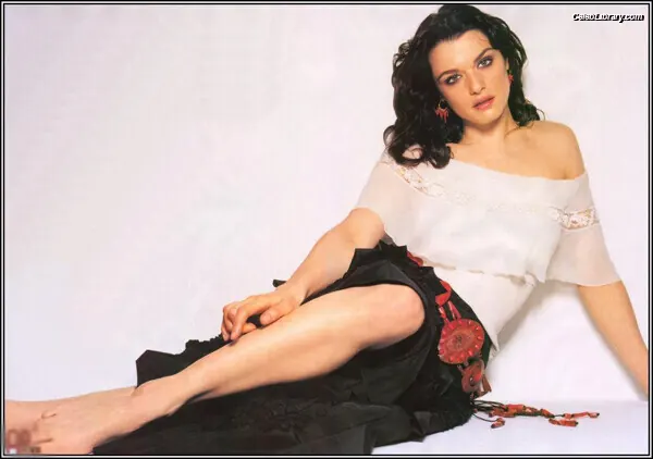 Rachel Weisz photo 4 of 330