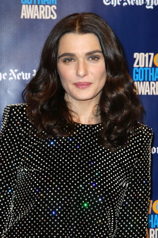 Rachel Weisz photo 13 of 330