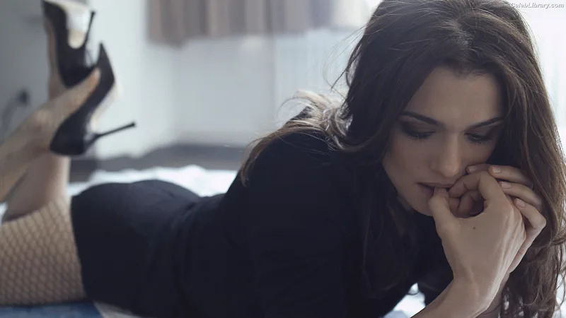 Rachel Weisz photo 10 of 330