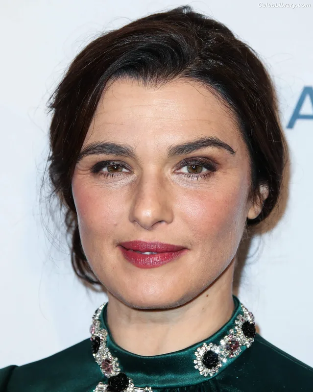 Rachel Weisz photo 16 of 330