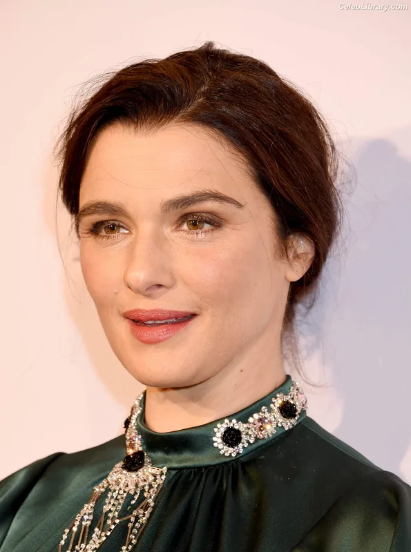 Rachel Weisz photo 17 of 330