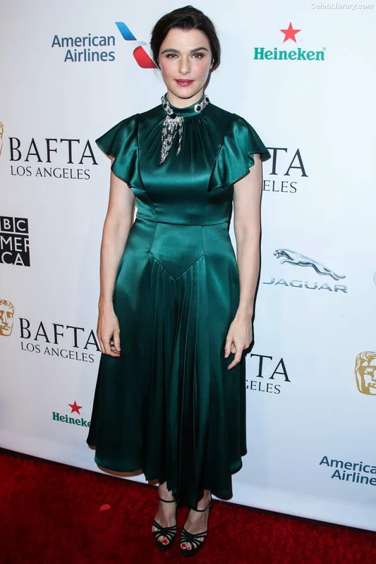 Rachel Weisz photo 18 of 330