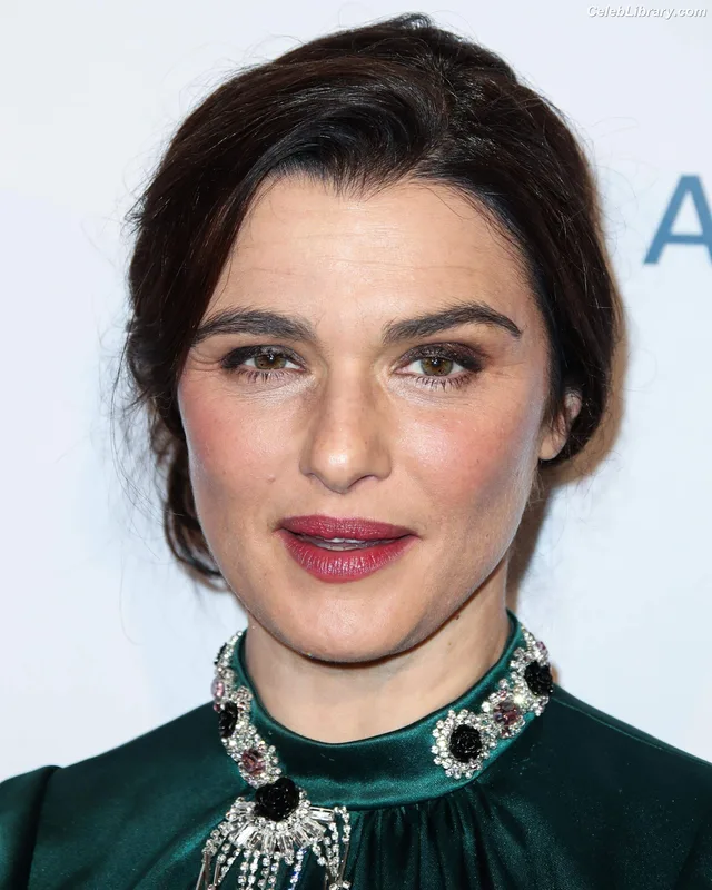 Rachel Weisz photo 19 of 330