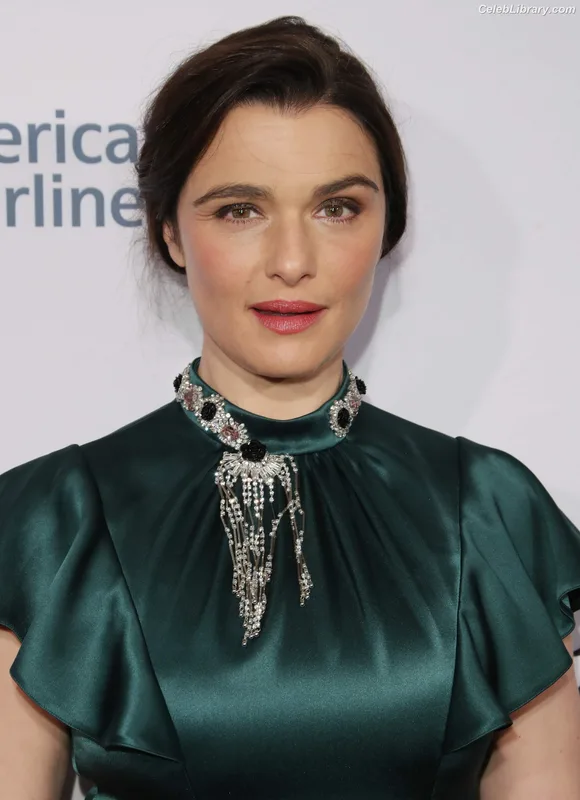 Rachel Weisz photo 3 of 330