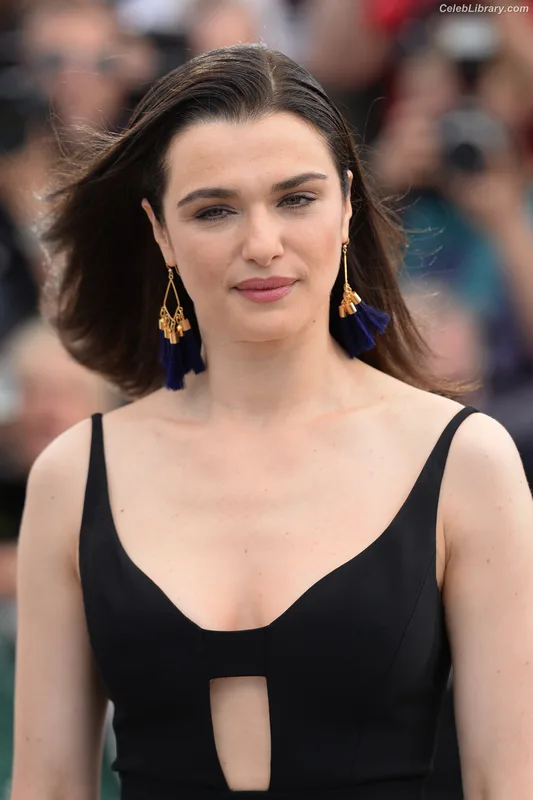 Rachel Weisz photo 2 of 330