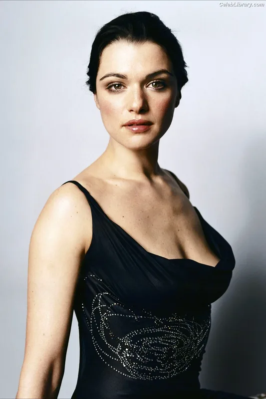 Rachel Weisz photo 8 of 330
