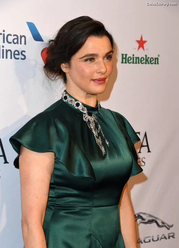 Rachel Weisz photo 18 of 330