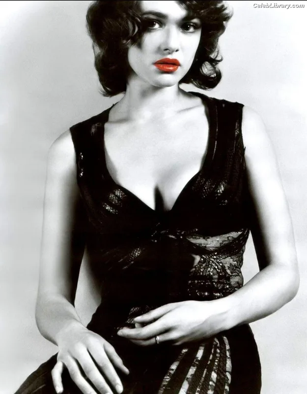 Rachel Weisz photo 17 of 330