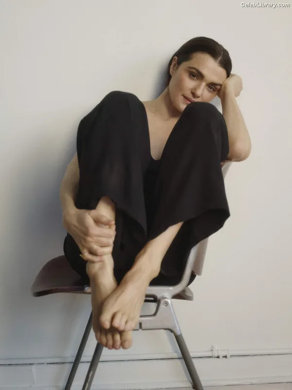 Rachel Weisz photo 3 of 330