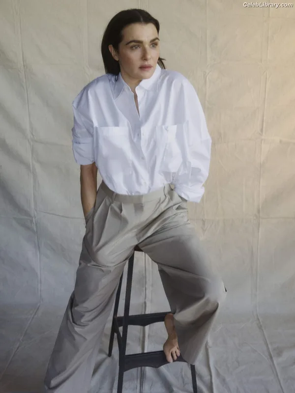 Rachel Weisz photo 6 of 330