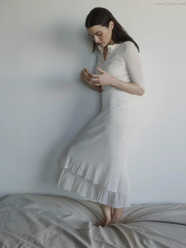 Rachel Weisz photo 11 of 330