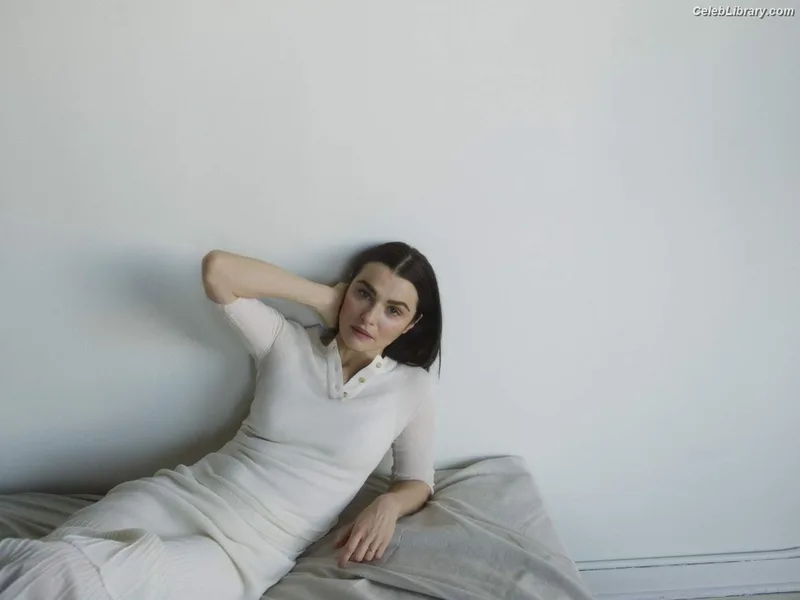 Rachel Weisz photo 12 of 330