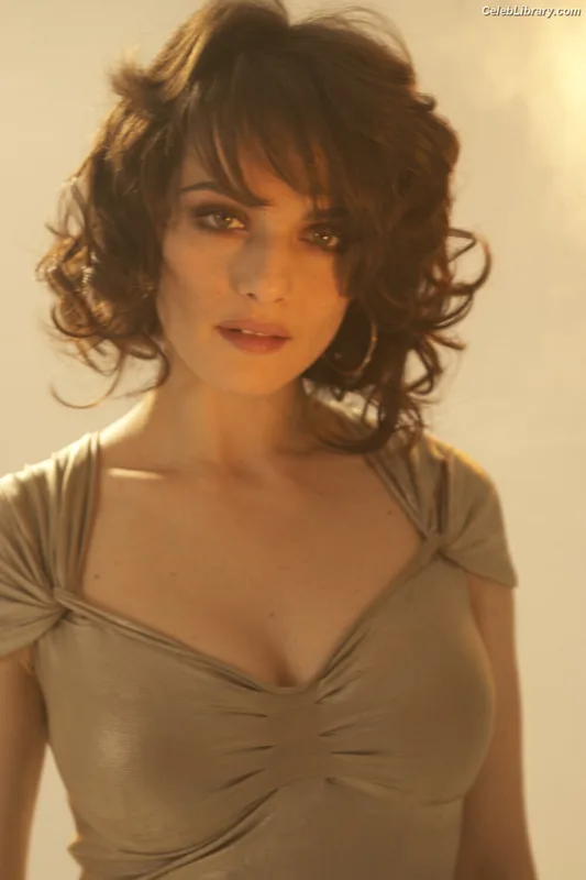 Rachel Weisz photo 14 of 330