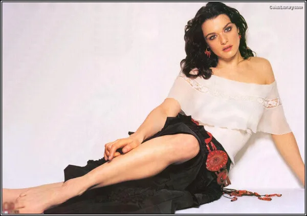 Rachel Weisz photo 3 of 330