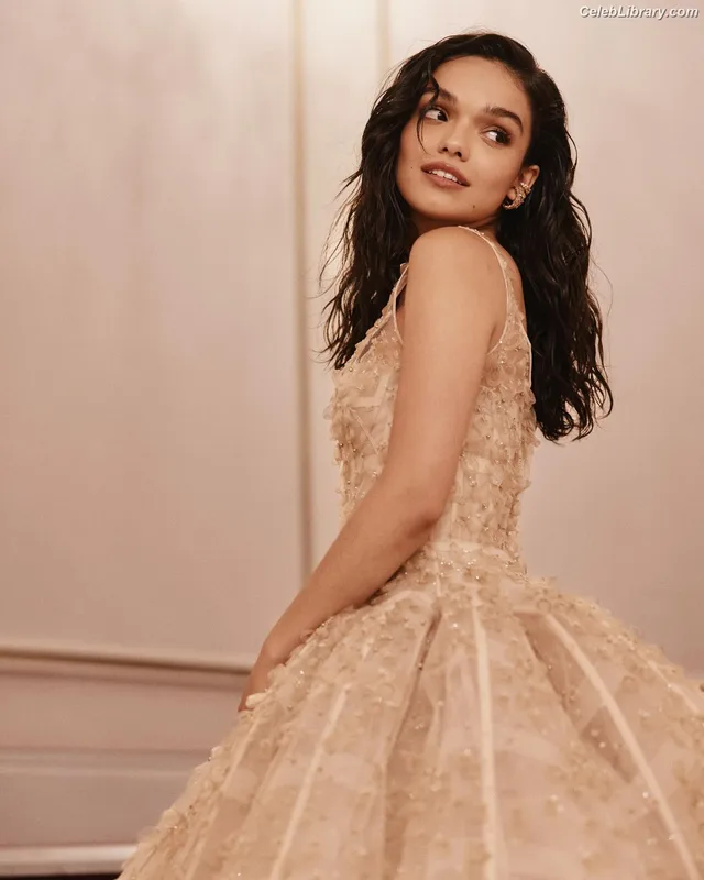 Rachel Zegler photo 14 of 2189