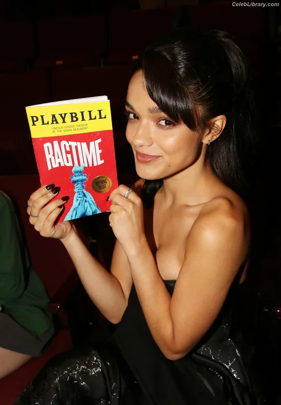 Rachel Zegler photo 24 of 2189