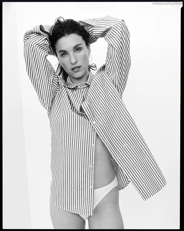 Rainey Qualley photo 1 of 142