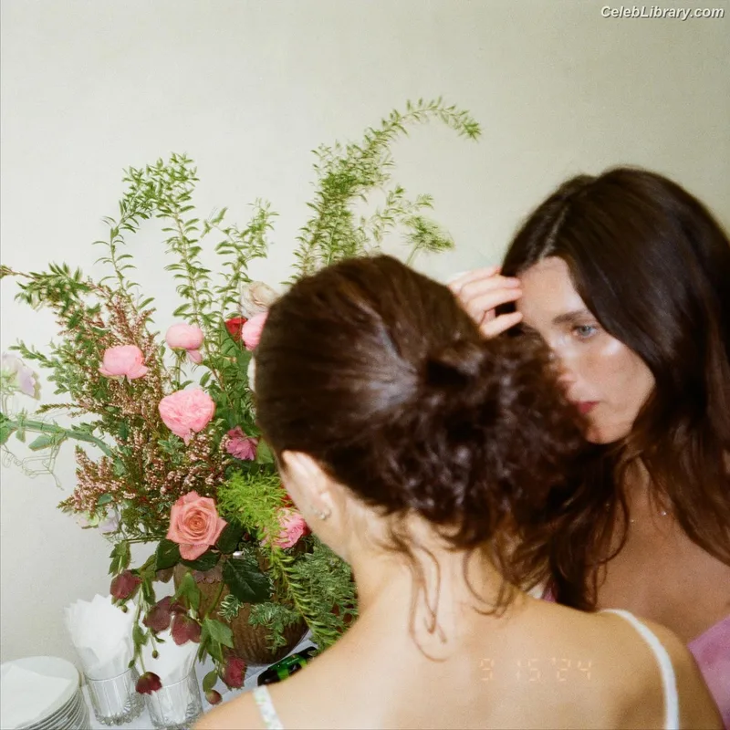 Rainey Qualley photo 15 of 142