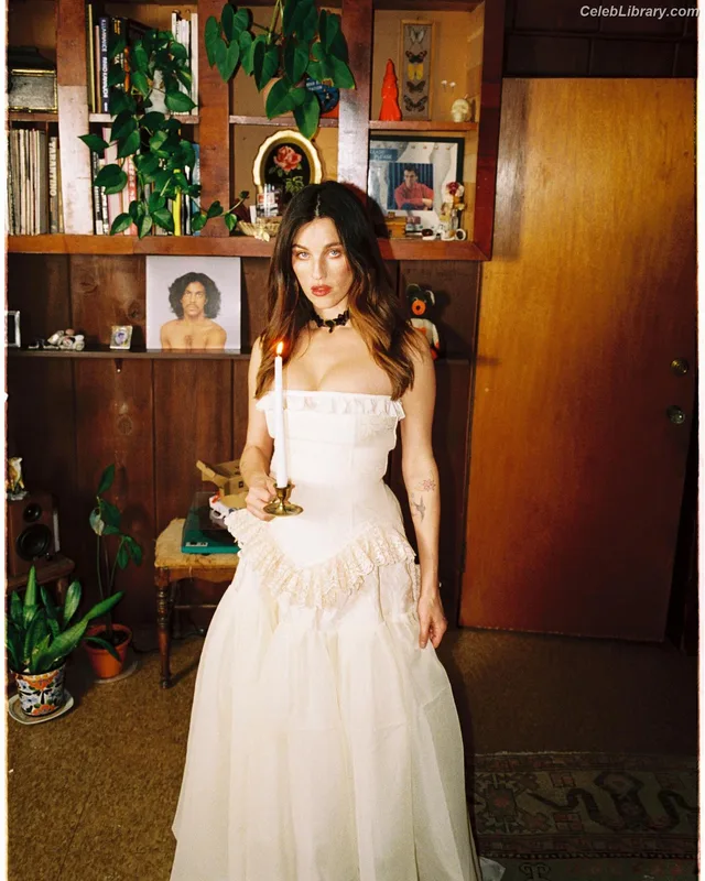 Rainey Qualley photo 10 of 142