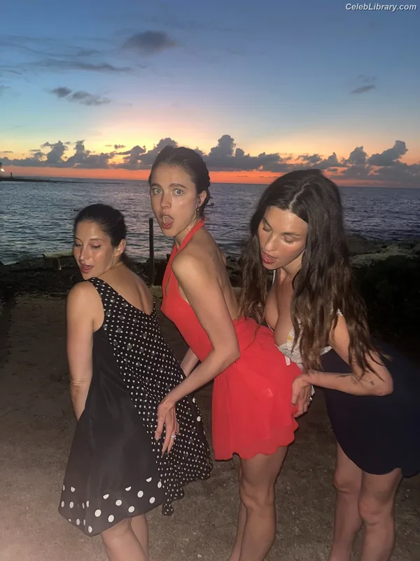 Rainey Qualley photo 17 of 142