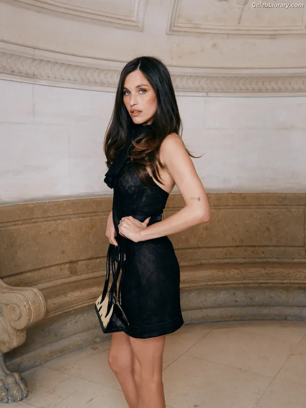 Rainey Qualley photo 13 of 142