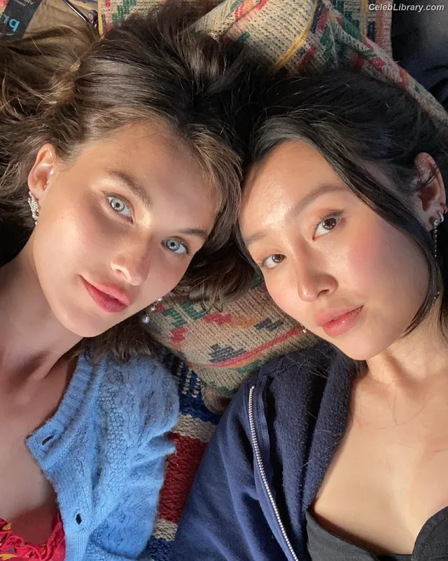 Rainey Qualley photo 7 of 142