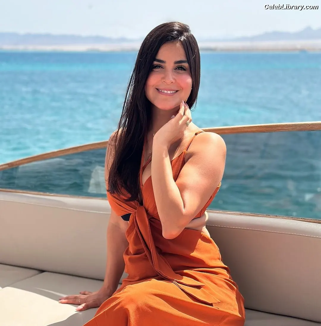 Rania Mansour photo 1 of 82