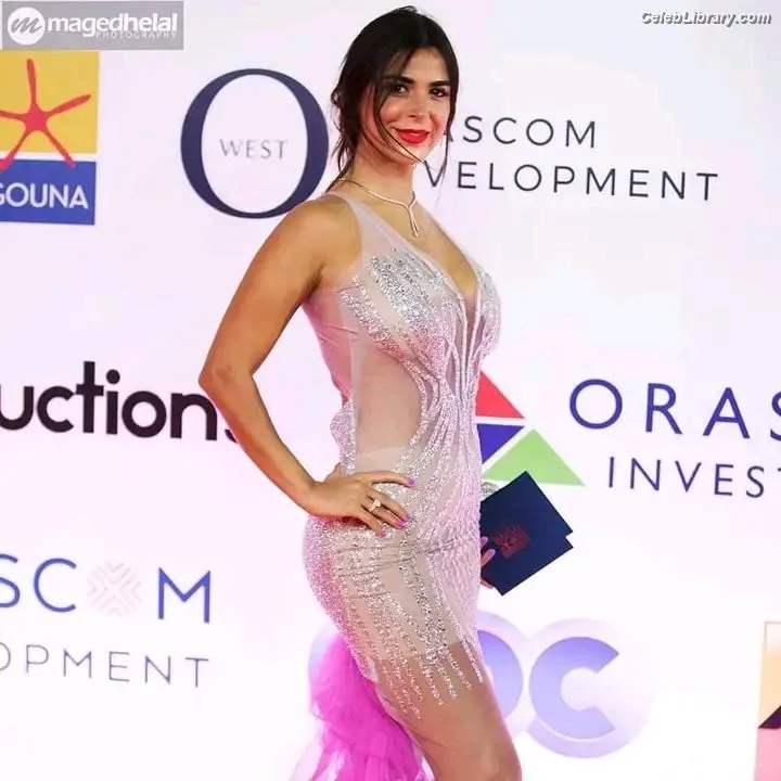 Rania Mansour photo 6 of 83