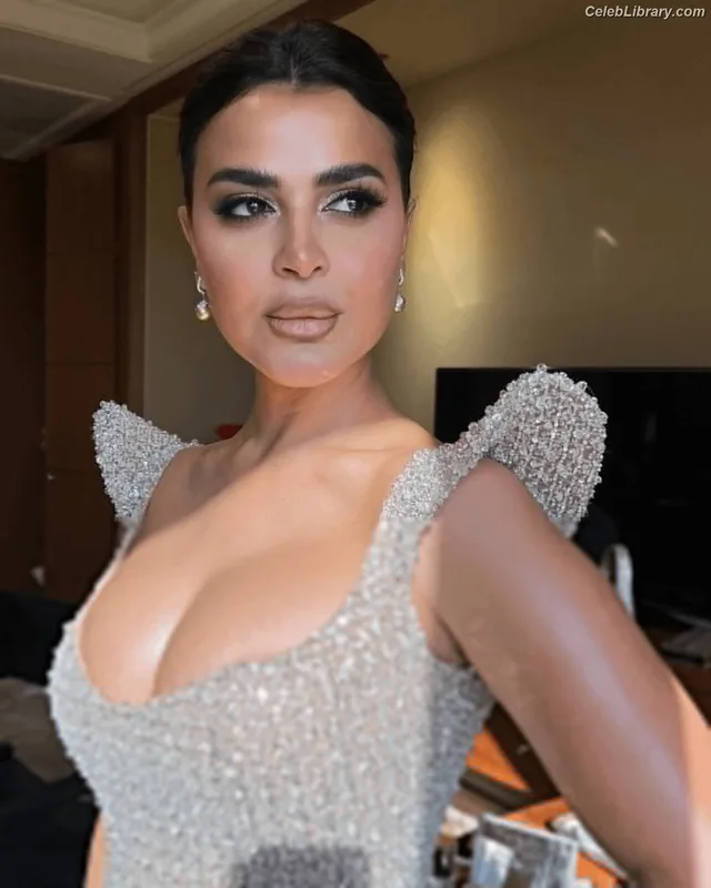 Rania Mansour photo 13 of 83