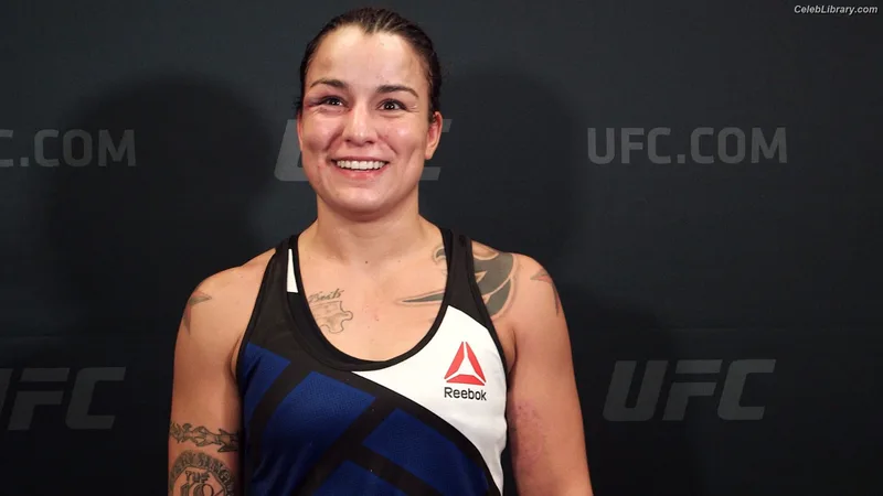 Raquel Pennington photo 13 of 27