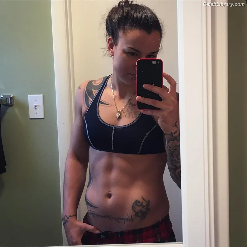 Raquel Pennington photo 17 of 27