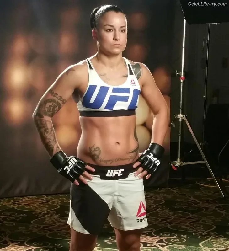 Raquel Pennington photo 19 of 27