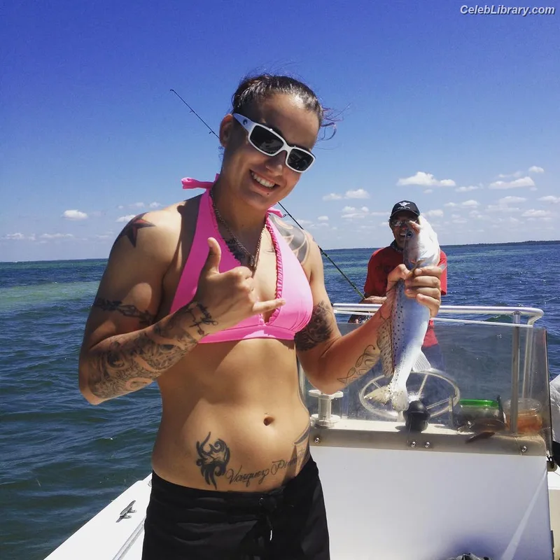 Raquel Pennington photo 21 of 27