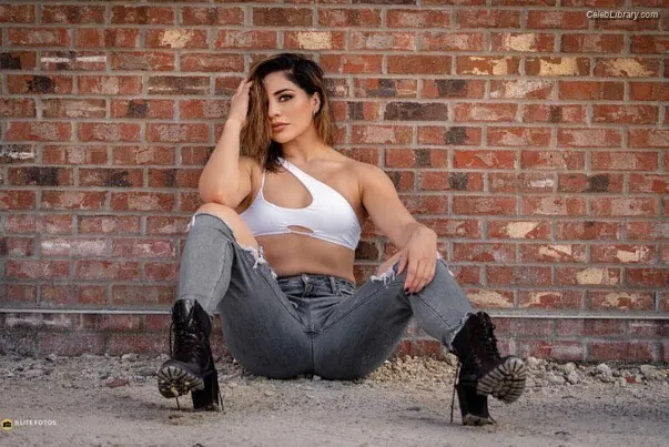 Raquel Rodriguez photo 11 of 775
