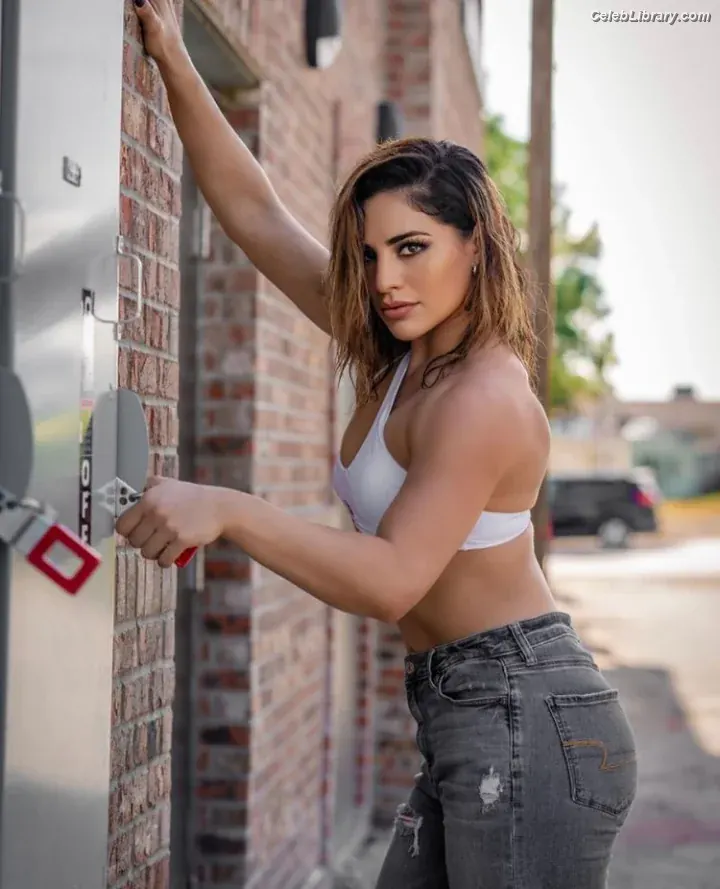 Raquel Rodriguez photo 1 of 775