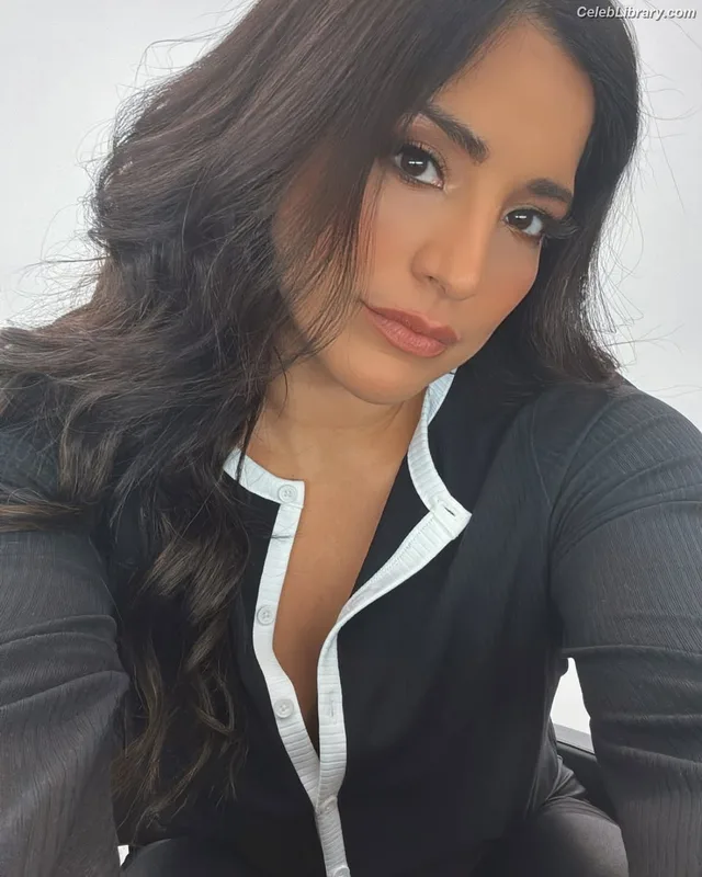 Raquel Rodriguez photo 13 of 776