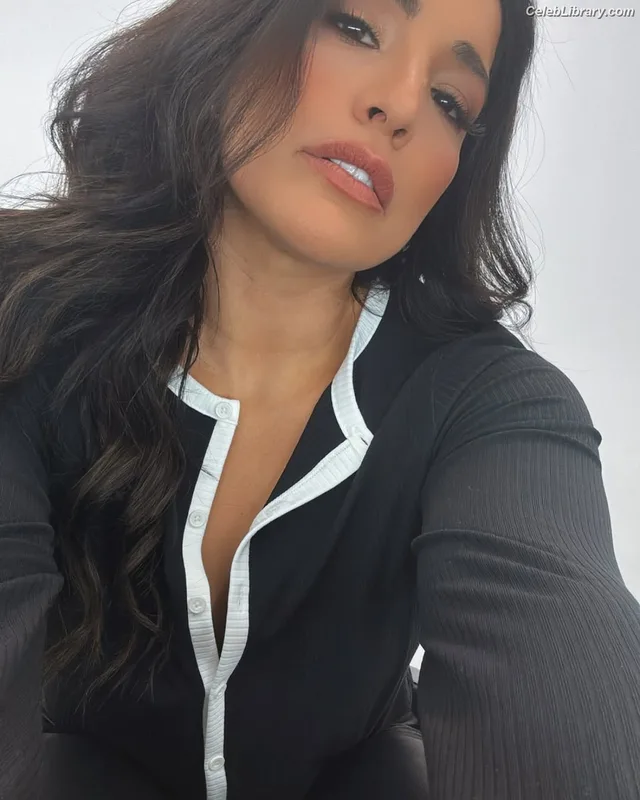 Raquel Rodriguez photo 14 of 776