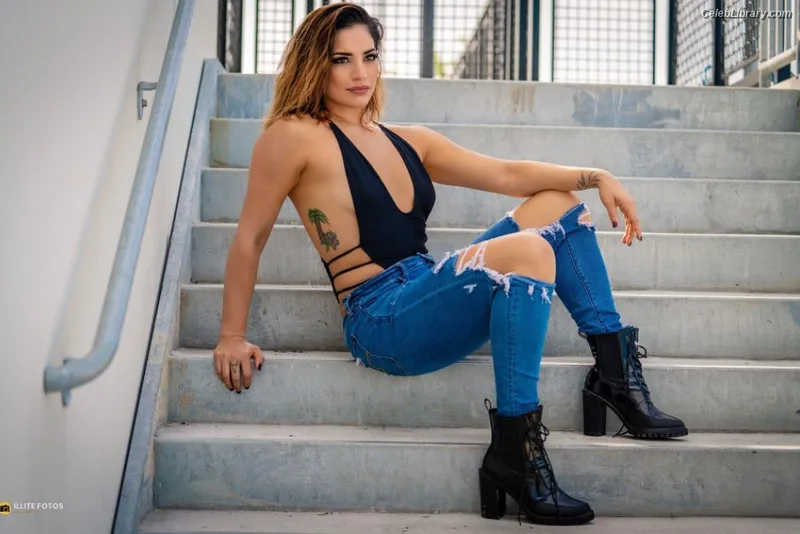 Raquel Rodriguez photo 9 of 776