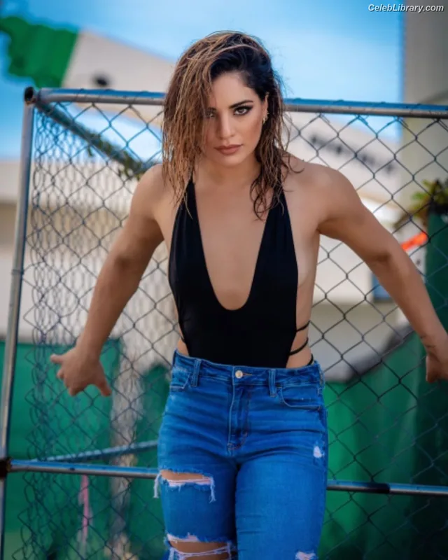 Raquel Rodriguez photo 11 of 776
