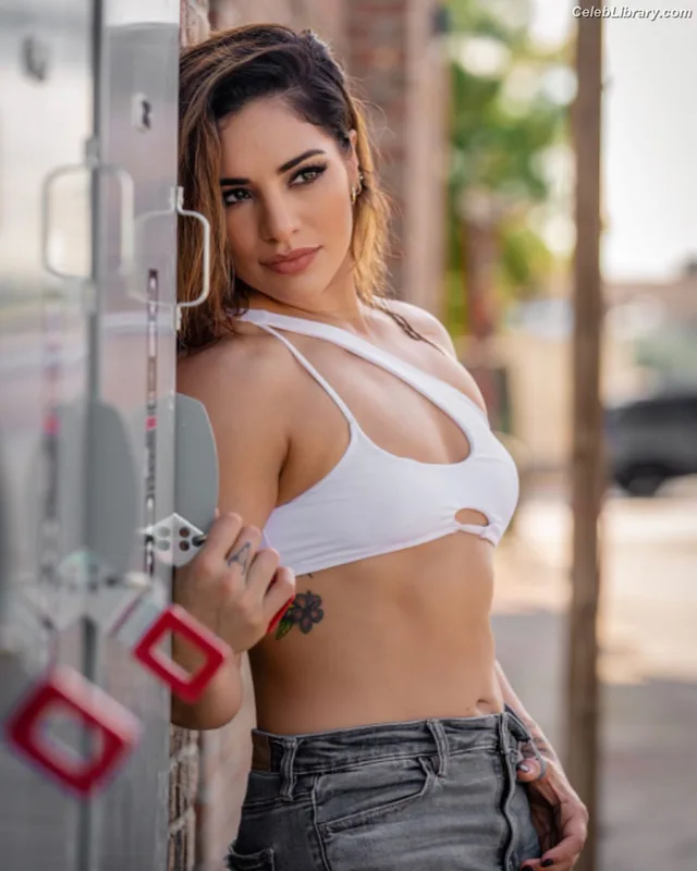 Raquel Rodriguez photo 14 of 776