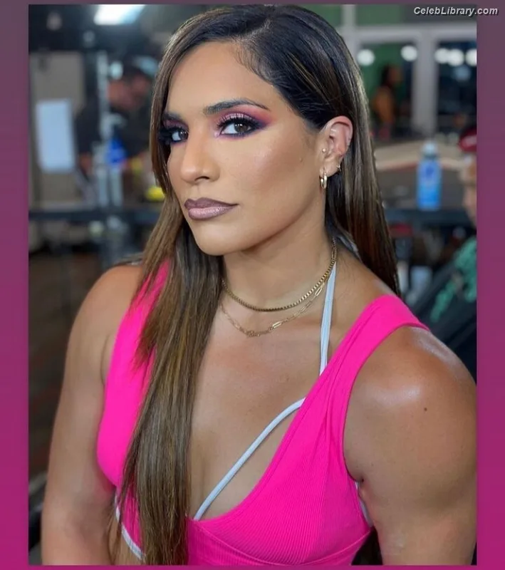 Raquel Rodriguez photo 9 of 776
