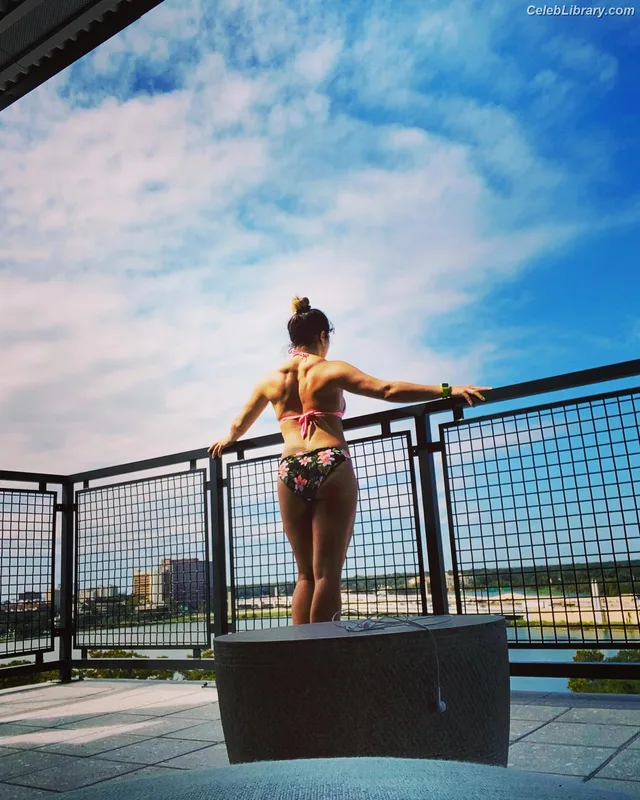Raquel Rodriguez photo 17 of 776