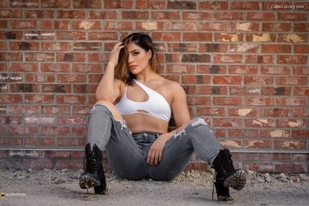 Raquel Rodriguez photo 10 of 776