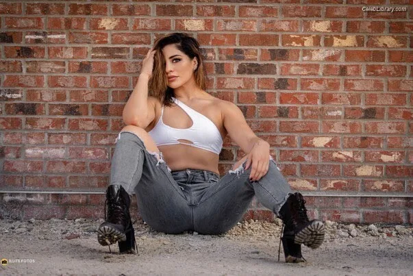 Raquel Rodriguez photo 11 of 776