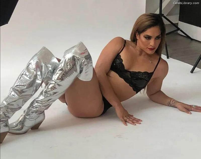 Raquel Rodriguez photo 16 of 776