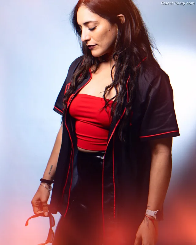 Raquel Rodriguez photo 15 of 776