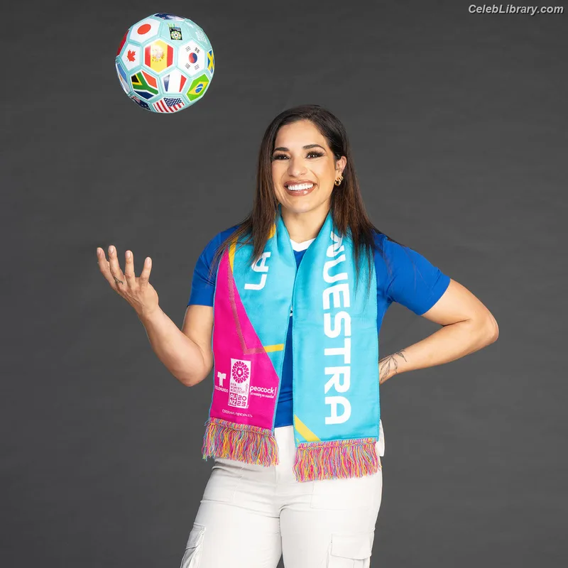 Raquel Rodriguez photo 20 of 776